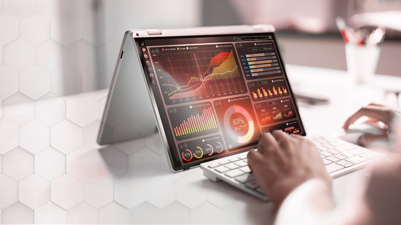 business women analysing the future of data